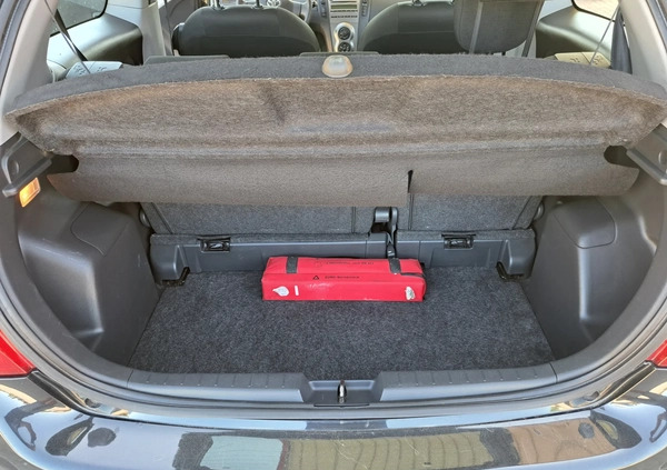 Toyota Yaris cena 15900 przebieg: 199000, rok produkcji 2009 z Zbąszyń małe 466